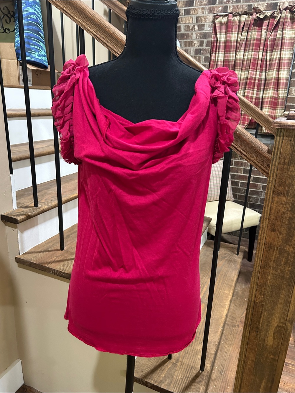 Banana Republic Ladies M Red  Cowl Neck Ruffle Sleeve cotton Top